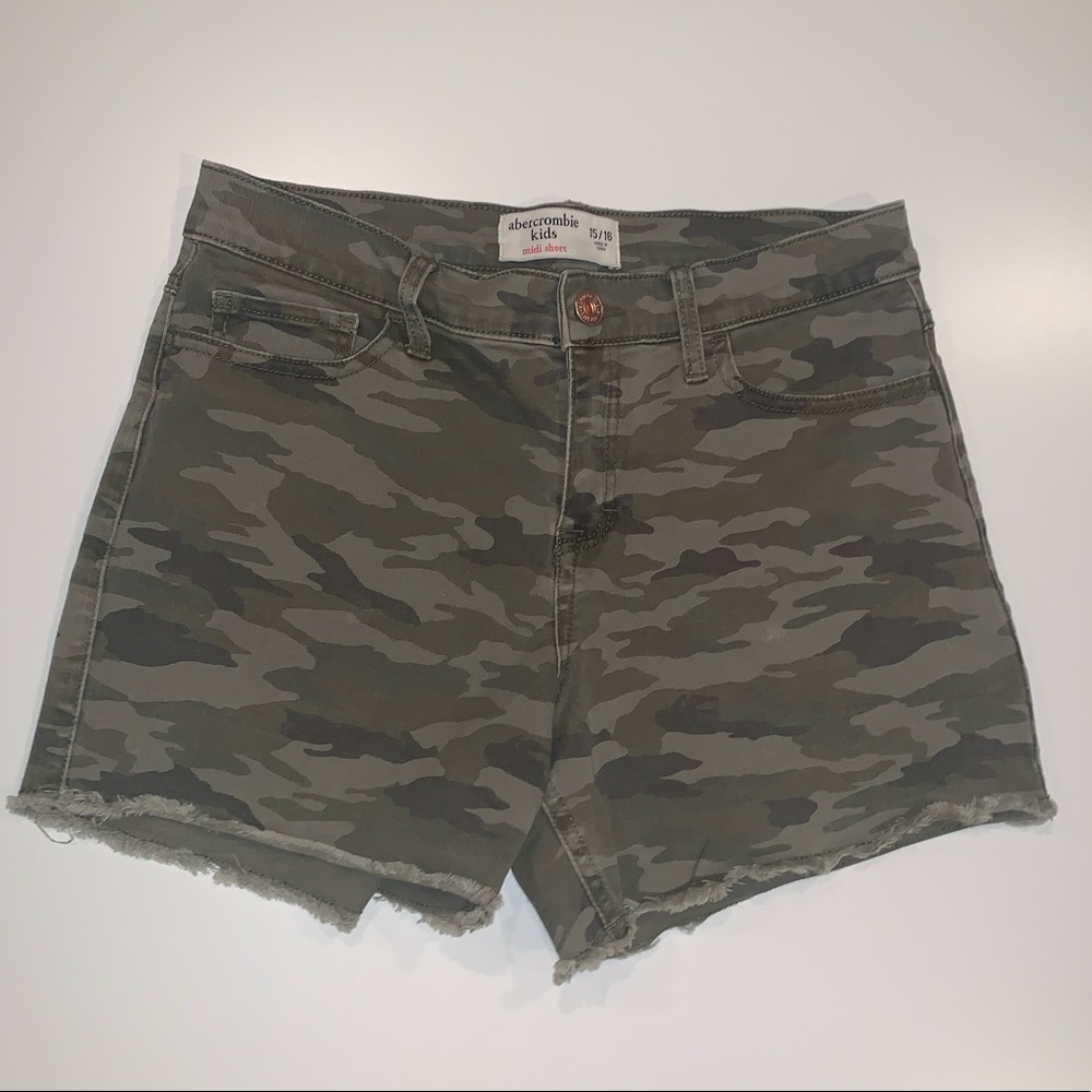 Abercrombie Kids Midi Camouflaged Shorts